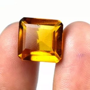 Eye catching citrine